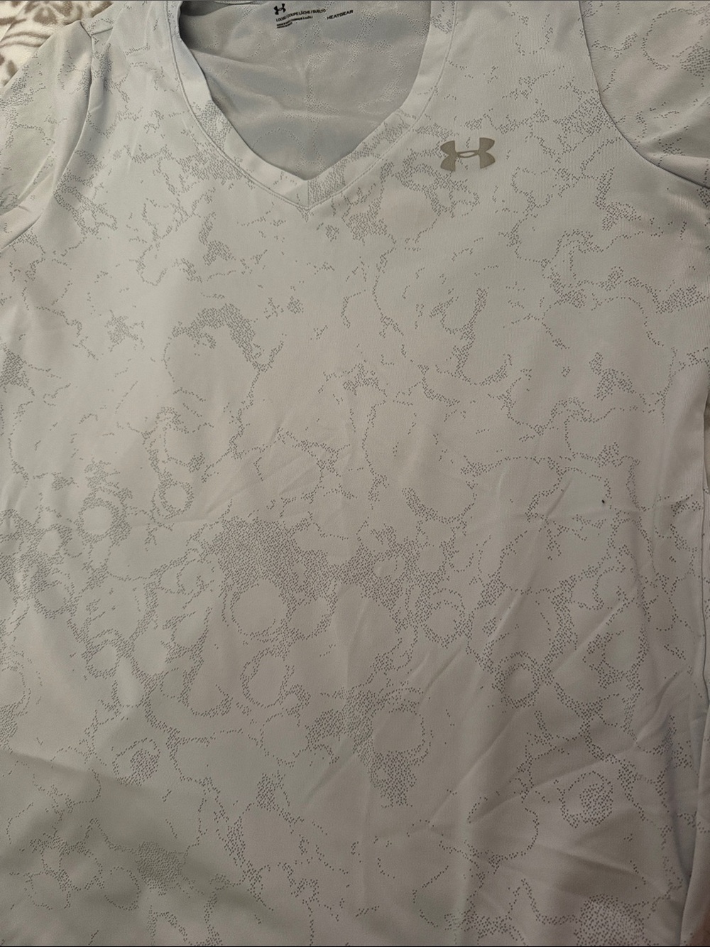 Under Armour Women's Light Gray V-Neck, T Shirt